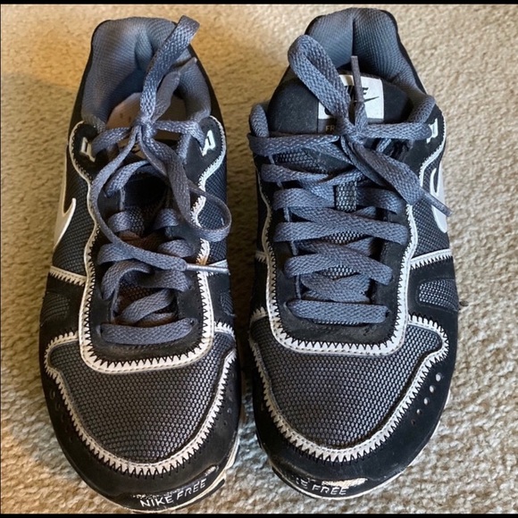 Women’s Nike Free Waffle Shoes - Picture 2 of 3